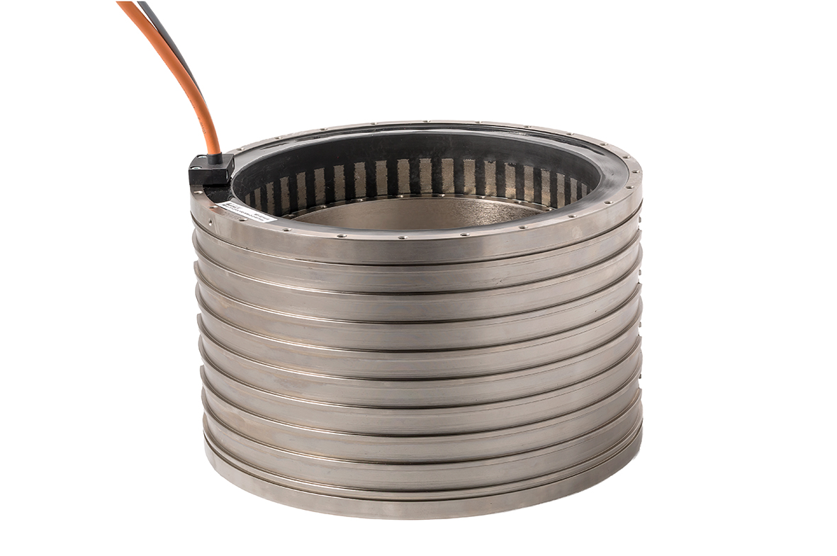 INA驅(qū)動和機(jī)電股份兩合公司（IDAM）憑借新的RIB系列力矩電機(jī)提供散熱優(yōu)化的直接驅(qū)動，使機(jī)床提高生產(chǎn)率并降低能源消耗。